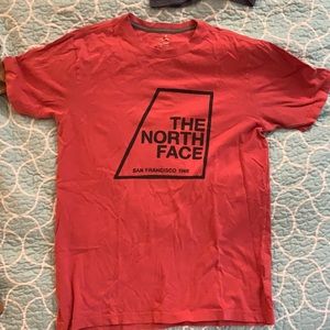 Men’s size medium Northface t shirt-